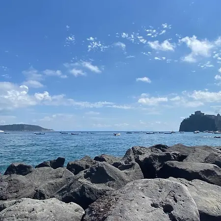 Casetta Al Porto-vicina Al Mare In Pieno Centro * Ischia